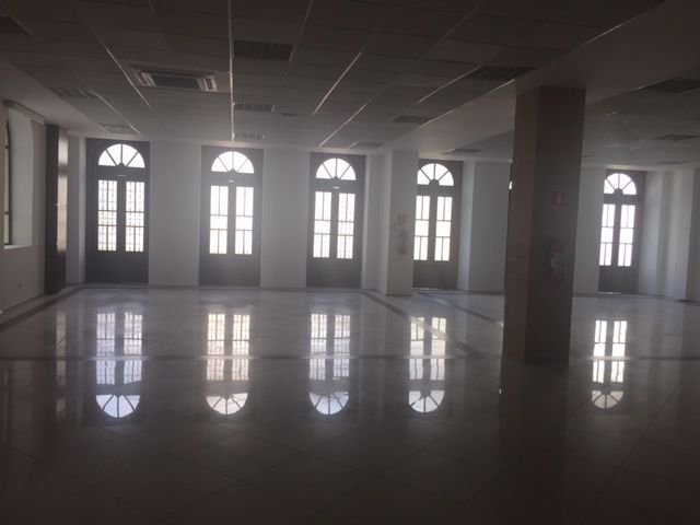 Prédio Comercial de Grande Porte no Centro Histórico de Santos para Venda Ou Aluguel