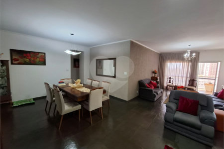Apartamento à venda com 3 quartos, sendo 1 suíte, no Centro, Araraquara, SP