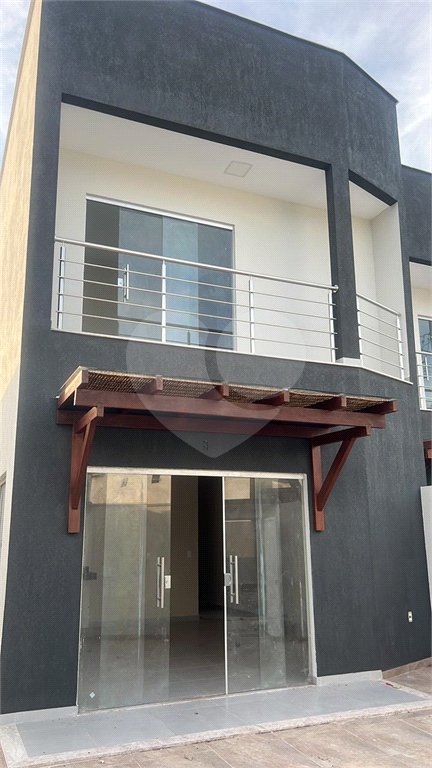 Casa à venda com 3 quartos, sendo 2 suítes, em Taperapuan, Porto Seguro, BA