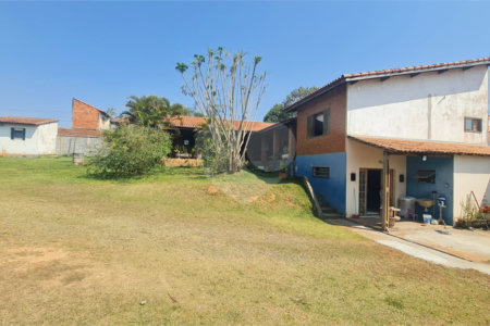 Chácara à venda com 3 quartos, sendo 1 suíte, em Vila Reis, Itapetininga, SP