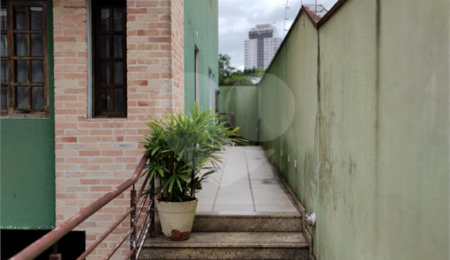 Sobrado à venda com 4 quartos, sendo 1 suíte, em Jardim Monte Kemel, São Paulo, SP