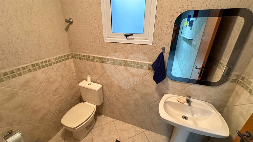 Casa à venda com 4 quartos, sendo 3 suítes, em Vila Galvão, Guarulhos, SP
