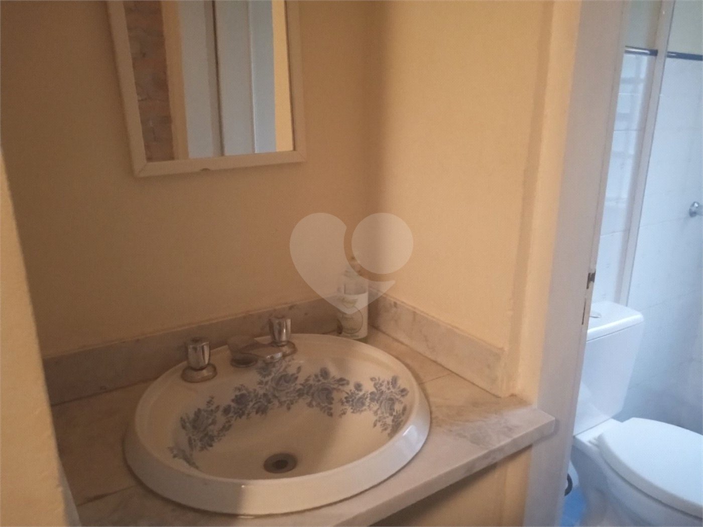 Chácara à venda com 7 quartos, sendo 3 suítes, em Saboó, São Roque, SP