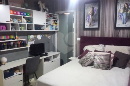 Casa à venda com 3 quartos, sendo 2 suítes, em Jardim Imperial Hills III, Arujá, SP