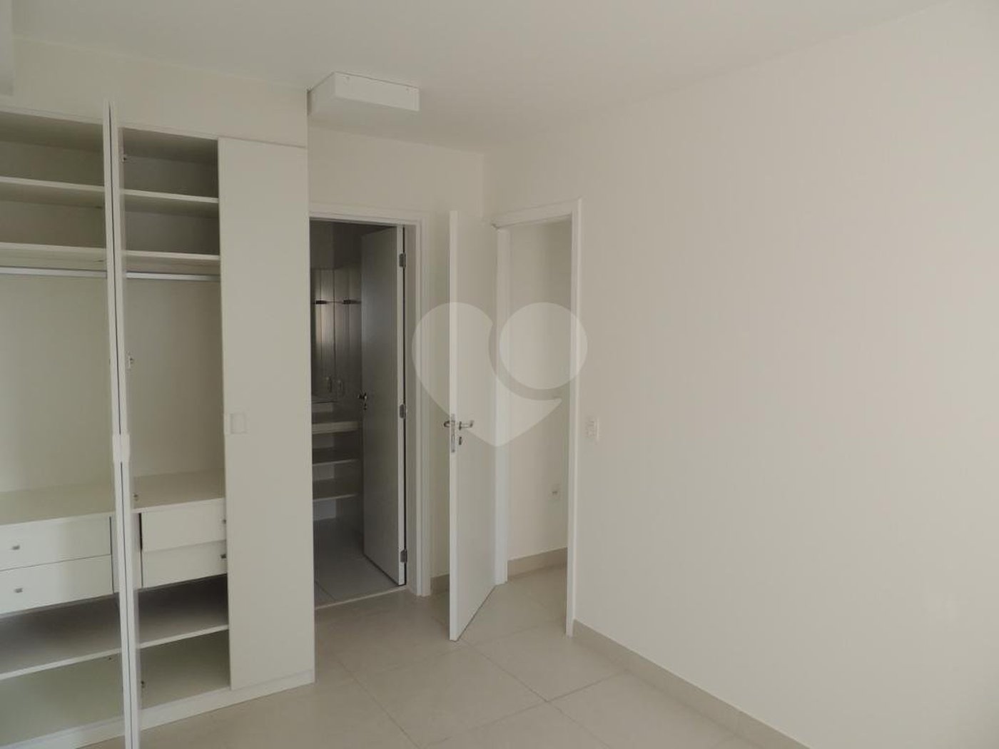 Apartamento à venda com 2 quartos, sendo 1 suíte, em Água Branca, São Paulo, SP