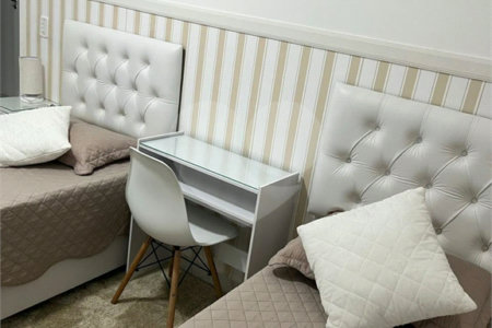 Apartamento à venda com 2 quartos, sendo 1 suíte, no Centro, Mongaguá, SP