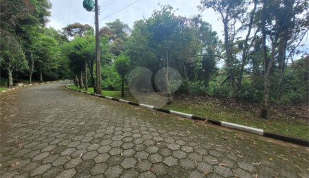 Terreno à venda no condomínio Parque Petrópolis 4 Secção, Mairiporã - SP