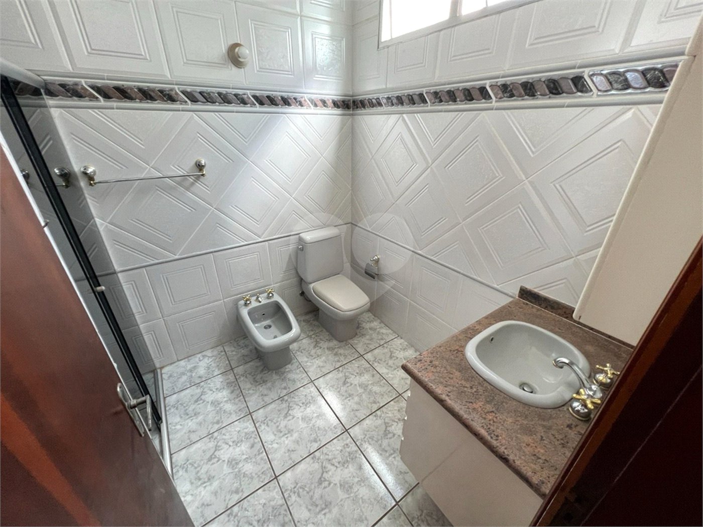 Casa à venda com 3 quartos, sendo 1 suíte, em Vila Vianelo, Jundiaí, SP
