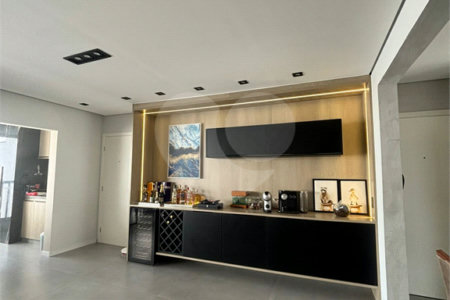Apartamento à venda com 3 quartos, sendo 1 suíte, em Vila Paulicéia, São Paulo, SP