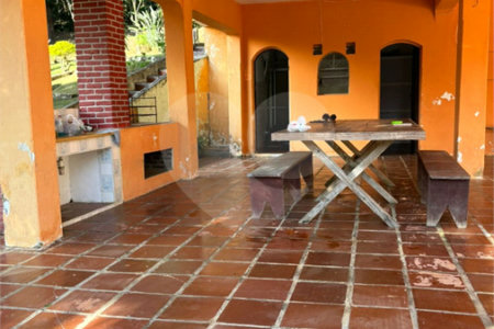 Sítio à venda com 5 quartos, sendo 1 suíte,  em Mirante do Arujá, Arujá, SP