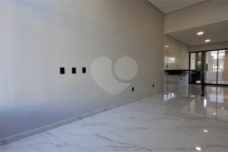 Casa à venda com 3 quartos, sendo 1 suíte,  no condomínio Horto Florestal 1, Sorocaba - SP