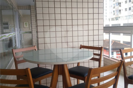 Apartamento à venda com 2 suítes em Guilhermina, Praia Grande, SP