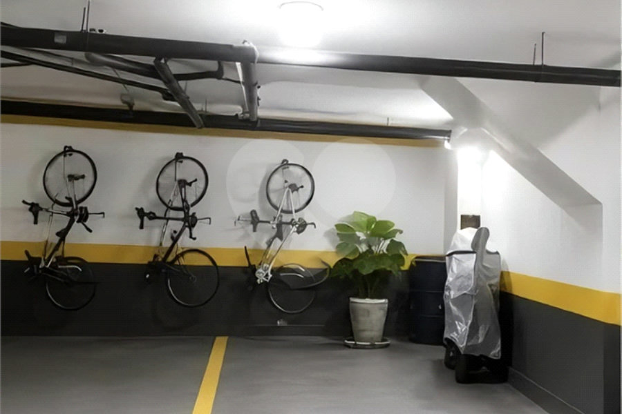 Casa à venda com 3 quartos, sendo 1 suíte, no condomínio Morada do Horto, São Paulo - SP