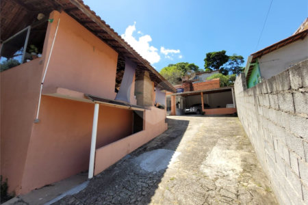 Chácara à venda com 3 quartos, sendo 1 suíte,  em Jardim Imperial, Atibaia, SP