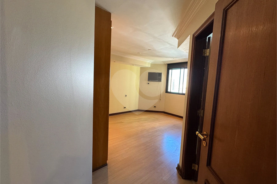 Apartamento à venda com 4 quartos, sendo 3 suítes, em Santana, São Paulo, SP