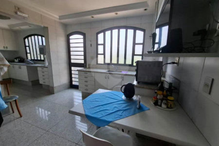 Casa à venda com 5 quartos, sendo 3 suítes,  em Alto da Boa Vista, São Paulo, SP