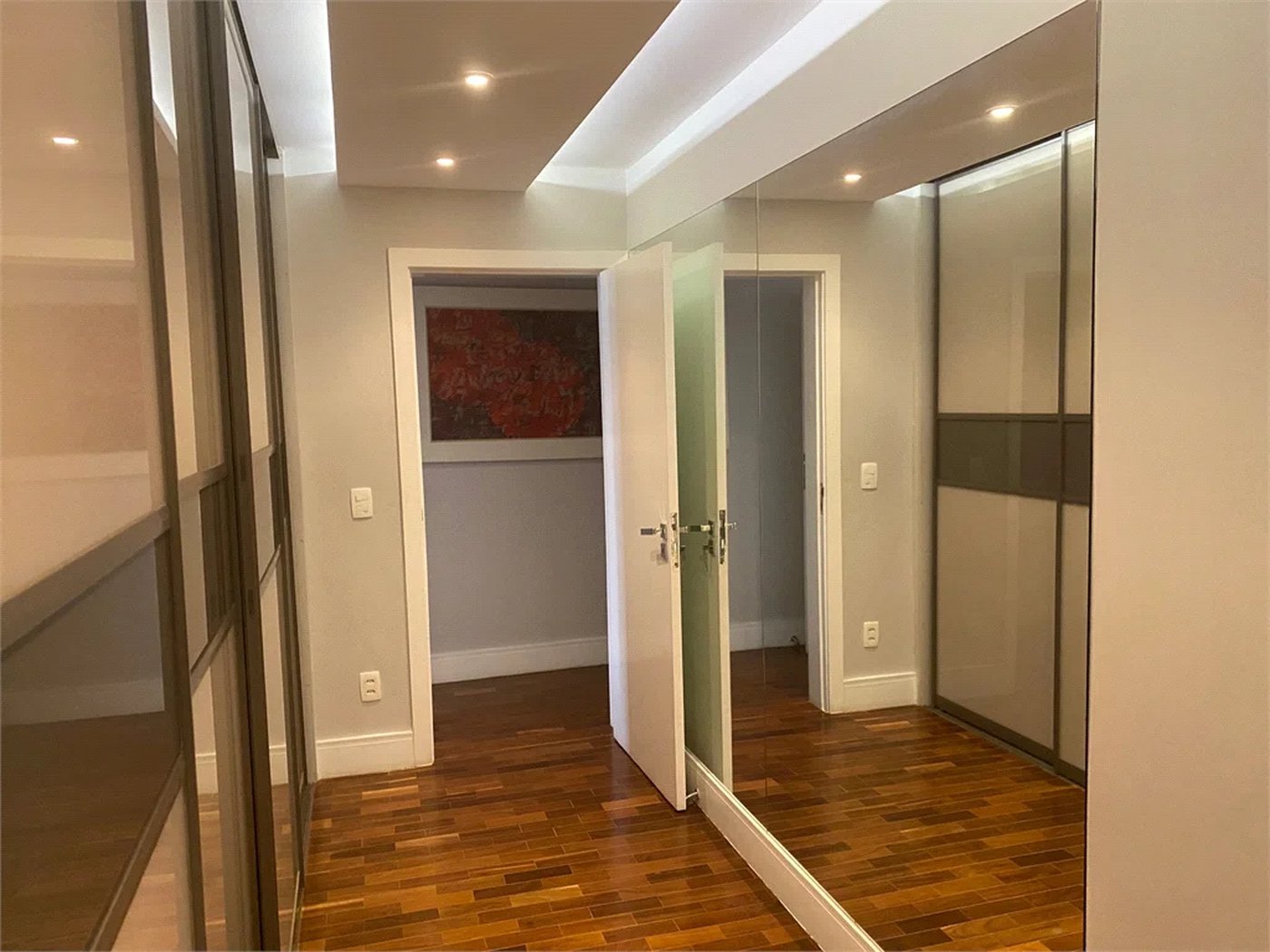 Apartamento à venda com 3 quartos, sendo 2 suítes, em Brooklin Paulista, São Paulo, SP