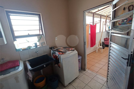 Casa à venda com 3 quartos em Vila Reis, Itapetininga, SP