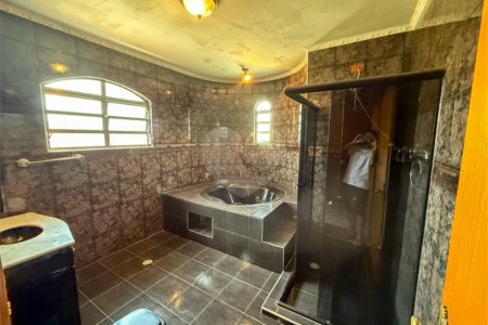 Sobrado à venda com 3 quartos, sendo 1 suíte, em Cidade Líder, São Paulo, SP