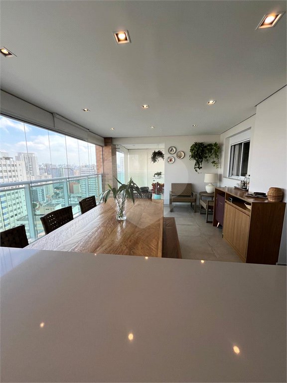 Apartamento à venda com 3 quartos, sendo 2 suítes, em Mooca, São Paulo, SP