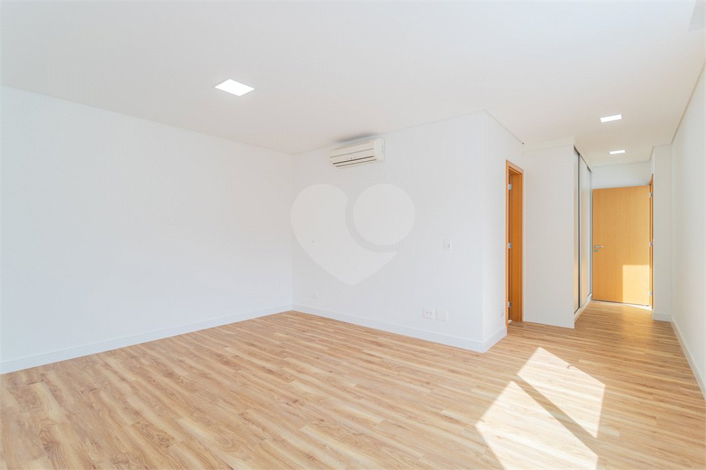 Casa à venda com 4 suítes no condomínio Villagio Quadrifolio, São Paulo - SP