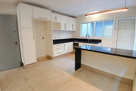 Sobrado à venda com 3 quartos, sendo 1 suíte,  em Brooklin Paulista, São Paulo, SP