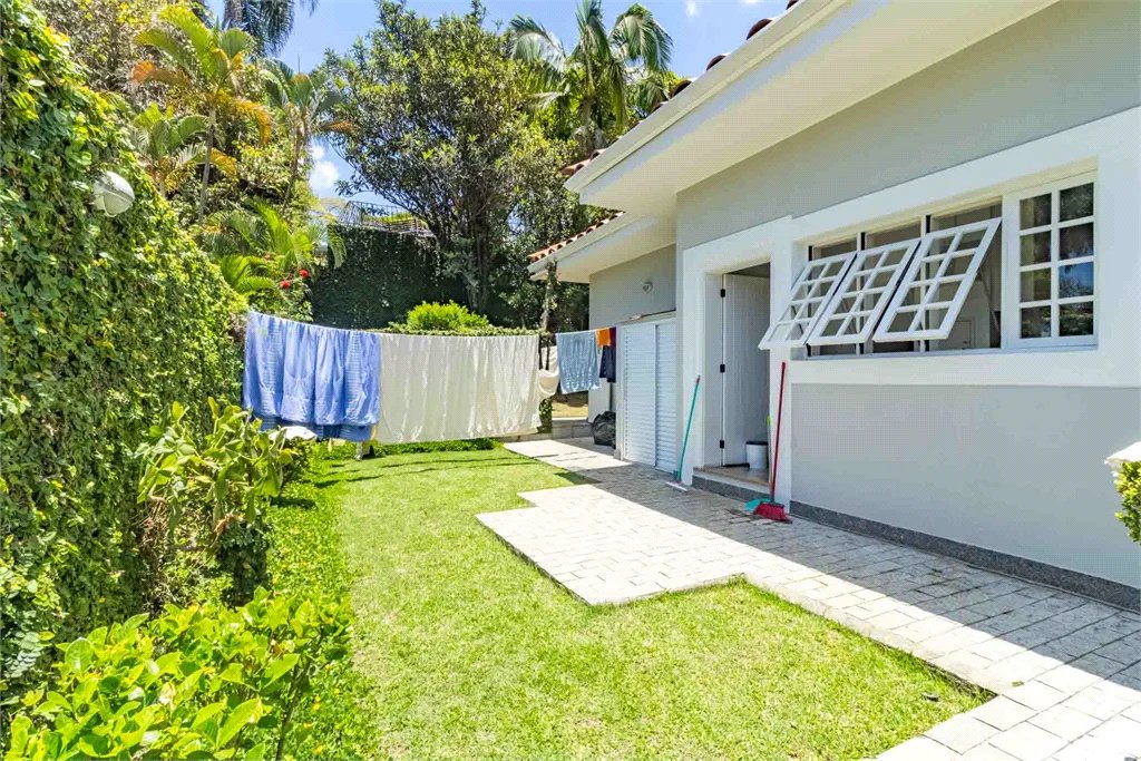 Casa à venda com 7 quartos, sendo 5 suítes, em Morumbi, São Paulo, SP