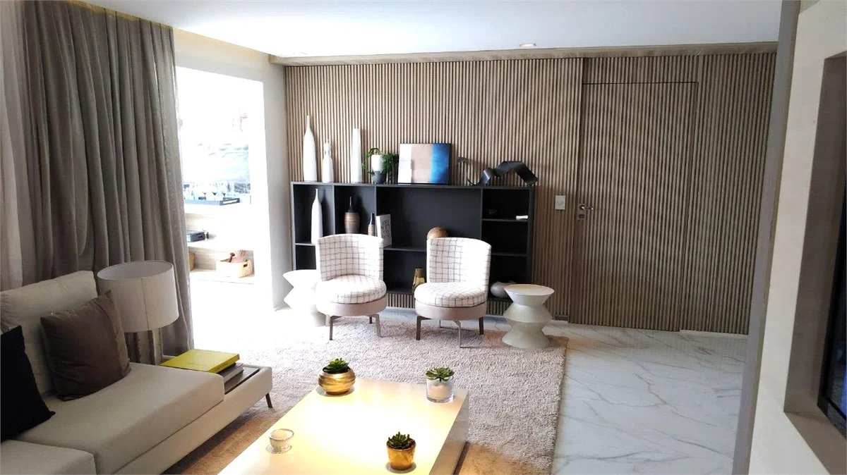 Apartamento à venda com 4 suítes em Jardim Guedala, São Paulo, SP