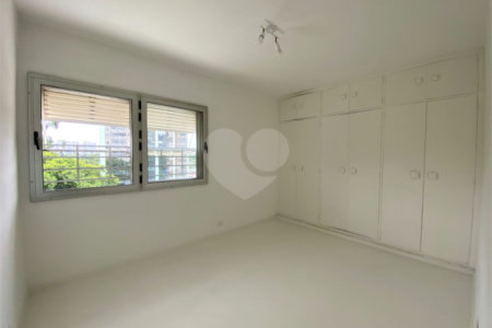 Apartamento para alugar com 3 quartos, sendo 1 suíte, em Jardim Europa, São Paulo, SP