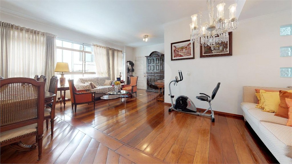 Apartamento à venda com 3 quartos, sendo 1 suíte, em Santa Cecília, São Paulo, SP