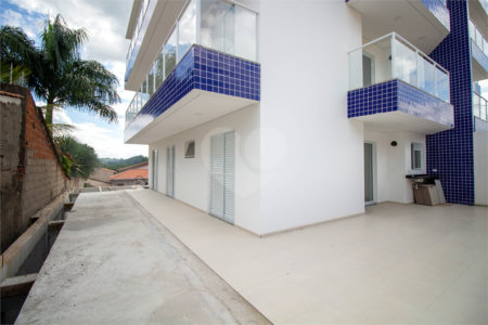 Apartamento à venda com 3 quartos, sendo 1 suíte,  em Jardim Flórida, São Roque, SP
