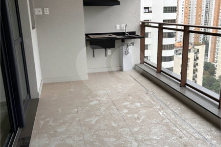 Apartamento à venda com 2 suítes em Campo Belo, São Paulo, SP