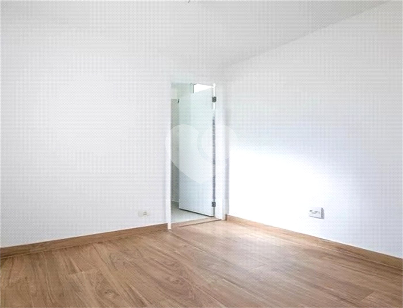 Apartamento à venda com 3 quartos, sendo 1 suíte,  em Cerqueira César, São Paulo, SP