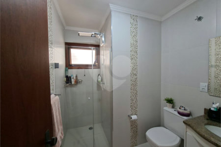 Sobrado à venda com 3 quartos, sendo 1 suíte, em Jardim Bonfiglioli, São Paulo, SP