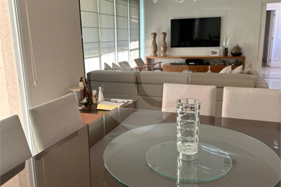 Apartamento à venda com 3 suítes em Morumbi, São Paulo, SP