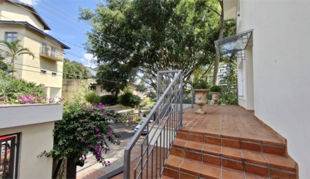 Casa à venda com 4 suítes no condomínio Jardim Vitória Régia, São Paulo - SP