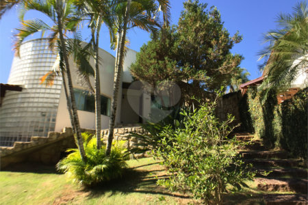 Casa à venda com 4 suítes no condomínio Estância Marambaia, Vinhedo - SP