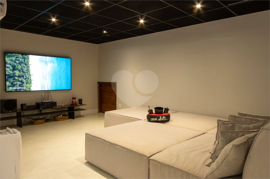 Casa à venda com 4 quartos, sendo 2 suítes,  no condomínio Praia Bella, Mata de São João - BA