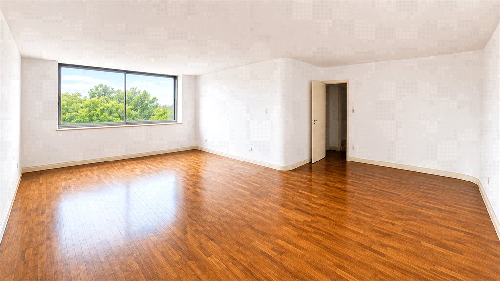 Apartamento à venda com 4 quartos, sendo 1 suíte, em Alto da Boa Vista, São Paulo, SP