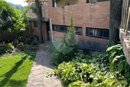 Casa à venda com 8 quartos, sendo 4 suítes, em Eldorado, Diadema, SP