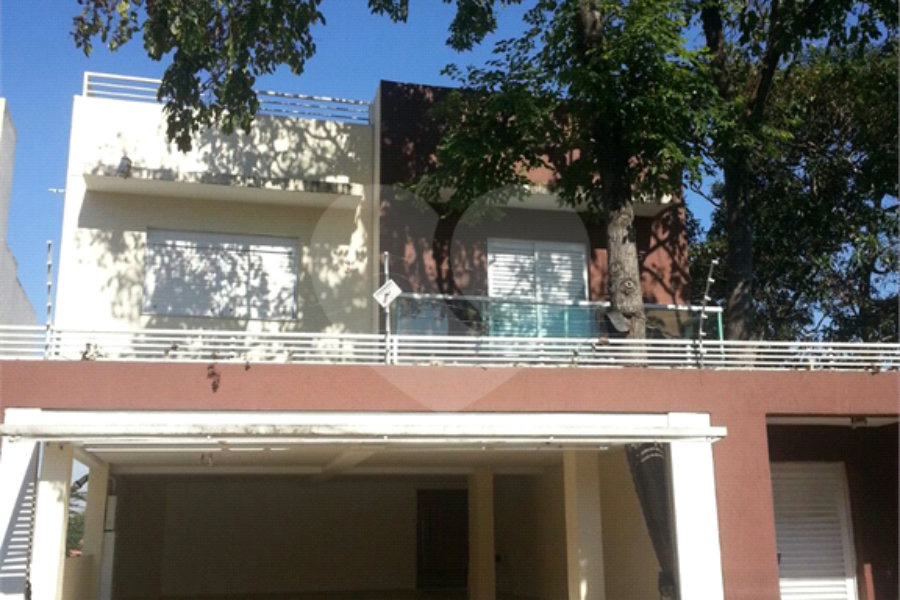 Sobrado à venda com 5 quartos, sendo 3 suítes, em Vila Albertina, São Paulo, SP