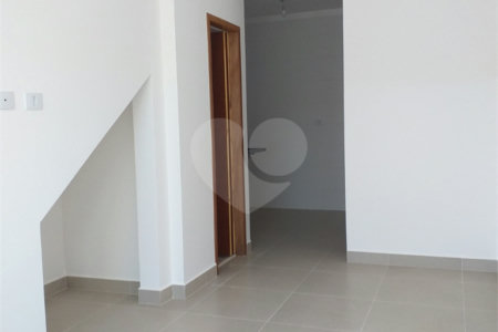 Casa à venda com 2 suítes no condomínio martinha, São Paulo - SP