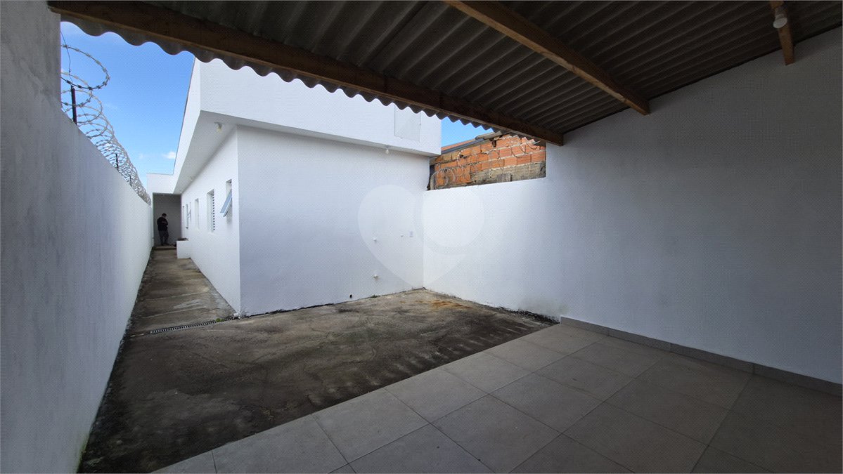 Casa à venda com 1 quarto, sendo 2 suítes, em Vila Nastri, Itapetininga, SP