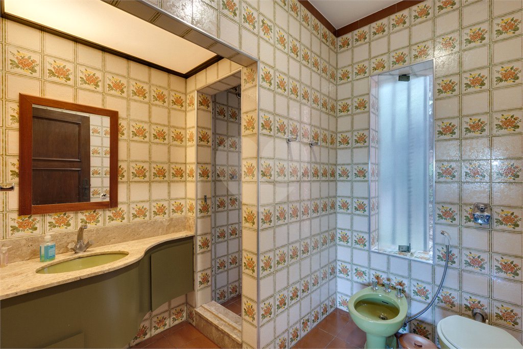 Casa à venda com 4 quartos, sendo 1 suíte, em Guarapiranga, São Paulo, SP