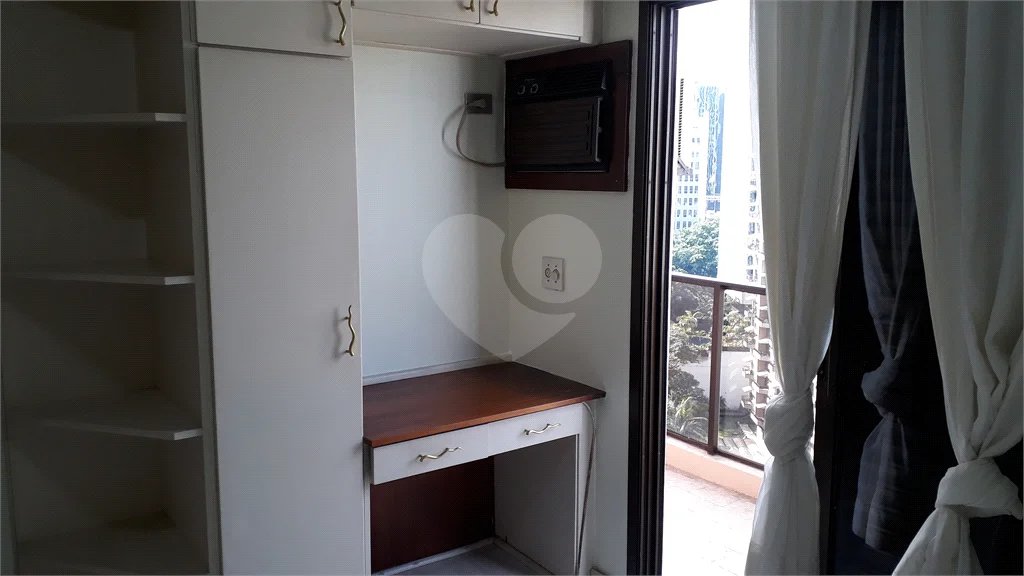 Apartamento à venda mobiliado nos Jardins — 126 m²