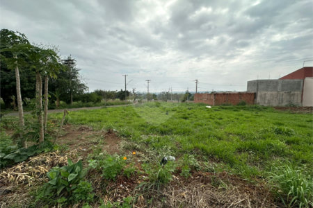 Terreno á venda, com 197m2, no Bairro Parque Primavera em São Carlos.