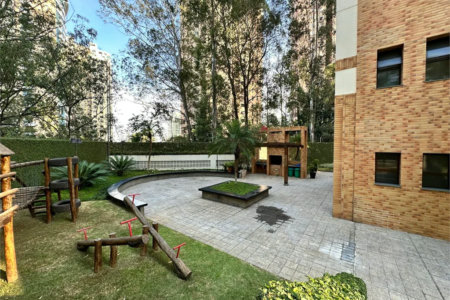 Apartamento à venda com 2 suítes em Vila Andrade, São Paulo, SP