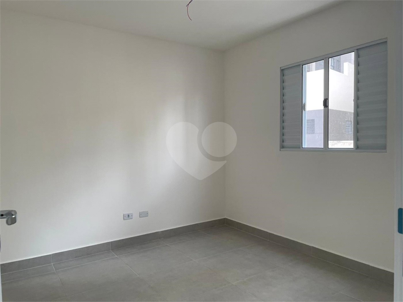 Casa à venda com 2 quartos no condomínio Hebe, São Paulo - SP
