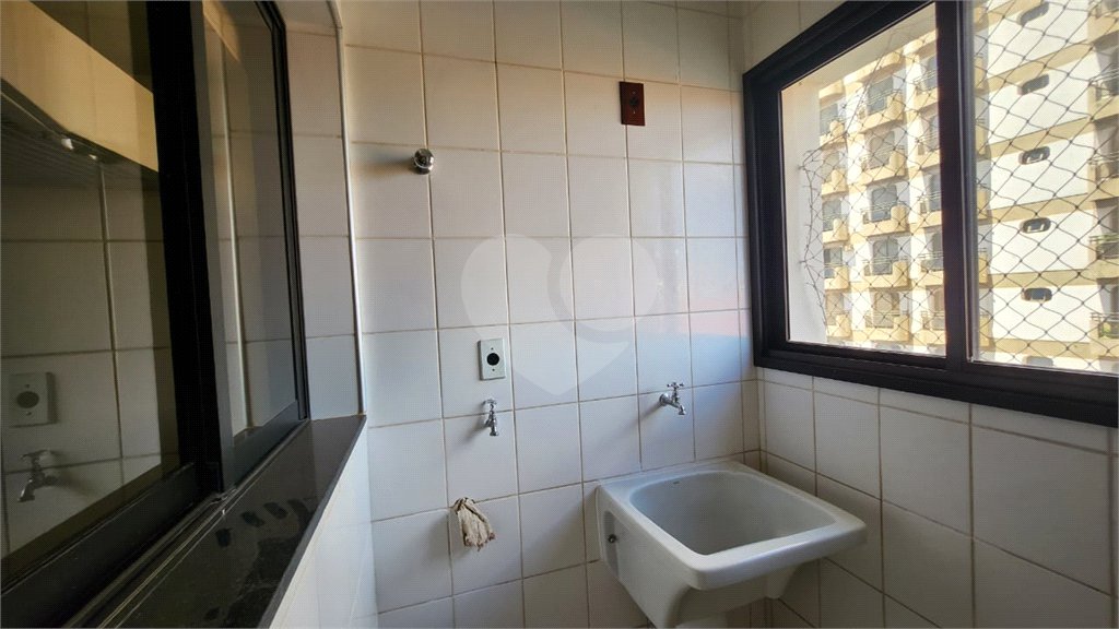 Apartamento à venda com 2 quartos no Centro, Araraquara, SP