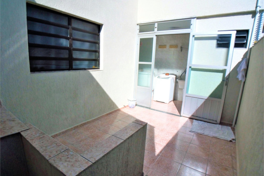 Sobrado à venda com 3 quartos, sendo 1 suíte, em Tremembé, São Paulo, SP